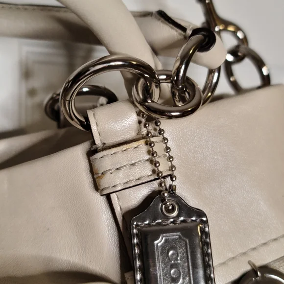 LIMITED EDITION! Coach Bonnie Cashin White & Silver Metallic Medallion Bag 13376 - Picture 15 of 16